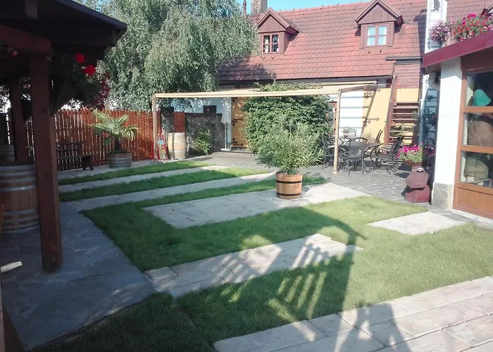 Hostinec A Penzion Dolni Dvur